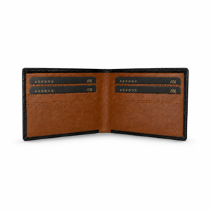 Aerdox Nova Brown interior with card slots