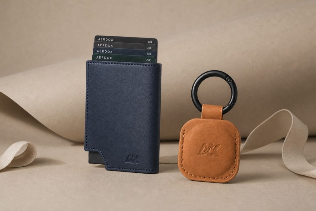 Aerdox Vector wallet and AirTag Keyring presented in a simple gift arrangement without text